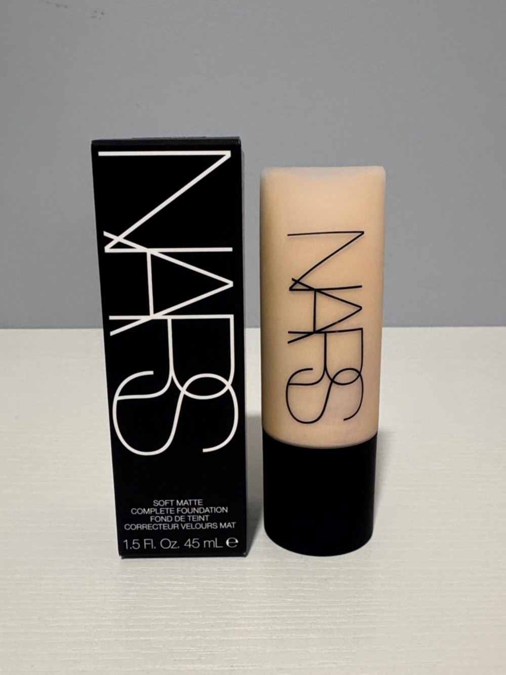 NARS Soft Matte Complete Foundation - Picture 6 of 7